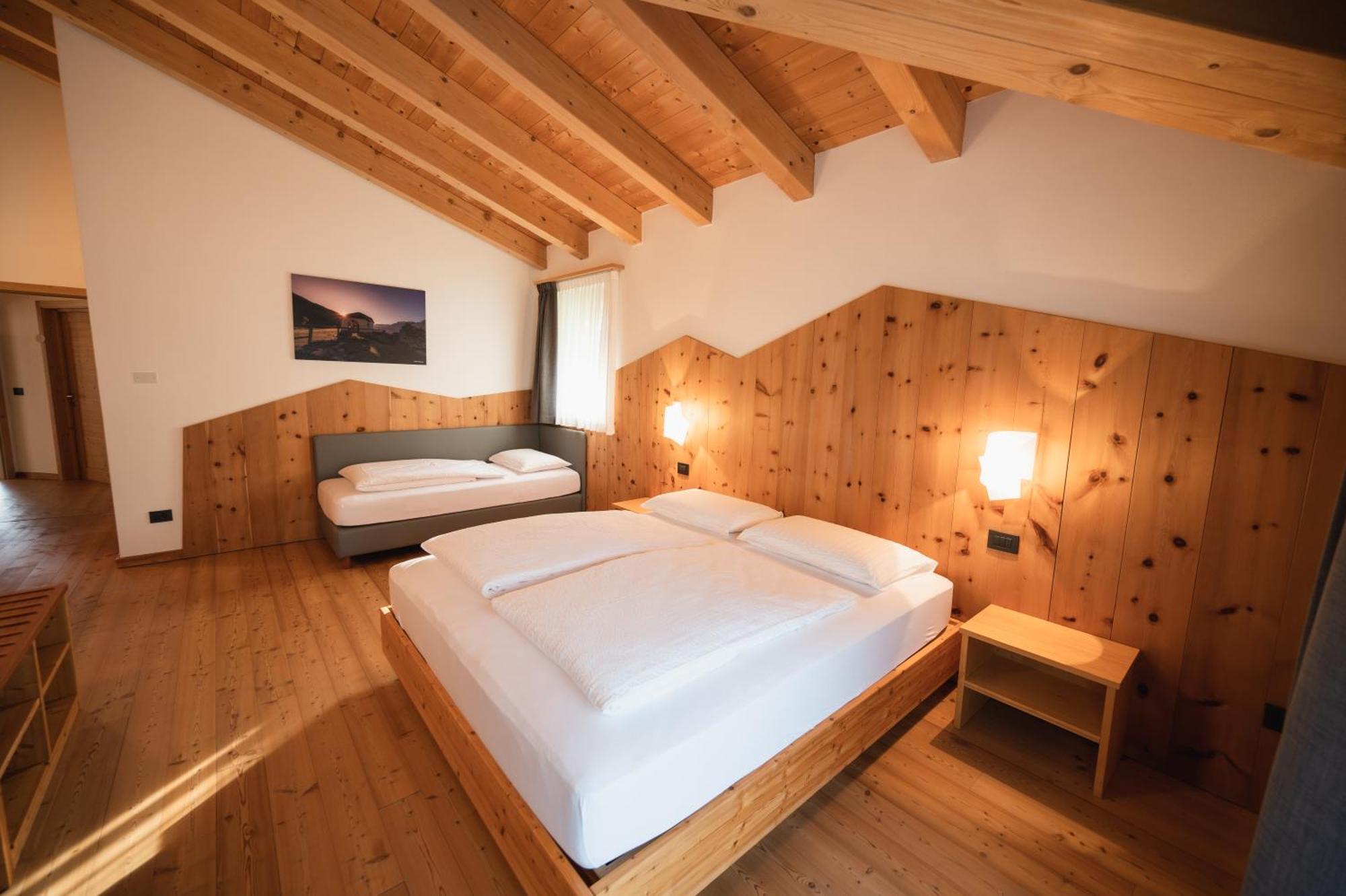 Hotel Garni Tuttotondo Levico Terme Habitación foto
